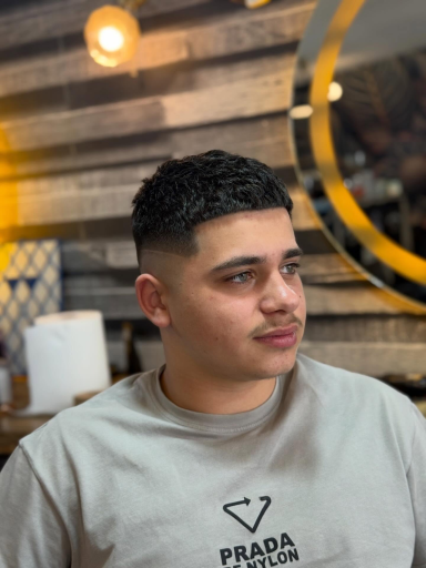 Coffee Barber, 22
