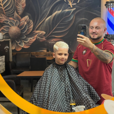 Coffee Barber, 02