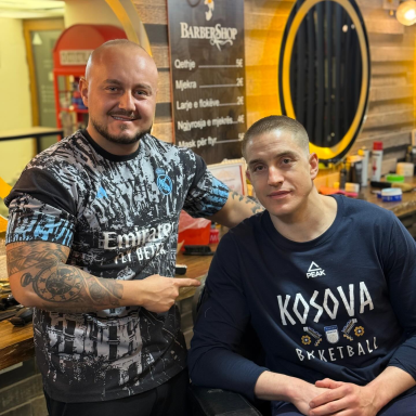 Coffee Barber, 18