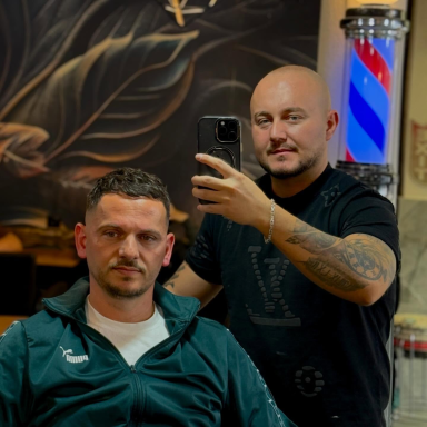Coffee Barber, 26